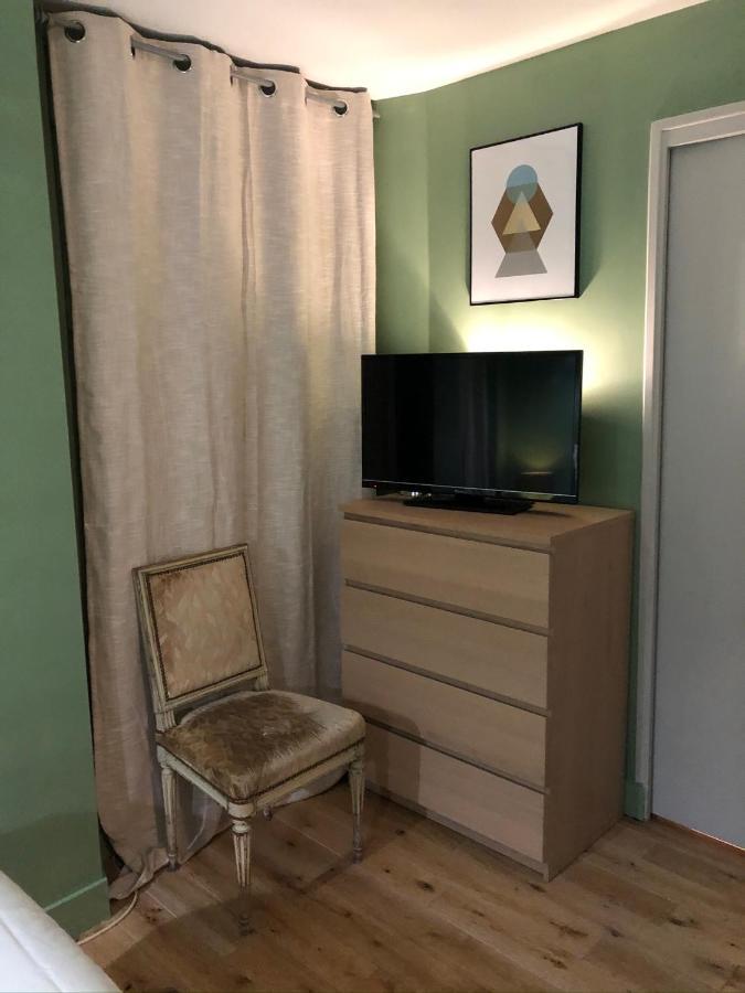 Les Petits Apparts Versailles Esterno foto