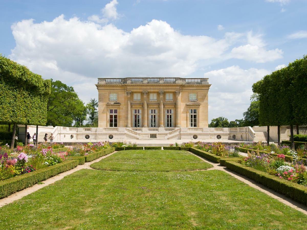 Les Petits Apparts Versailles Esterno foto